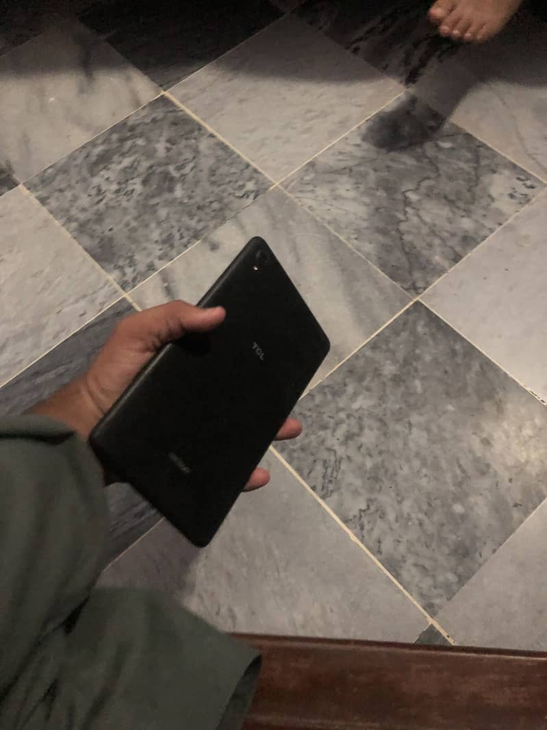 Tcl tablet 4