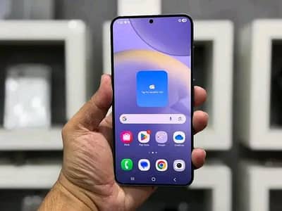 Samsung Mobile S24 Plus non