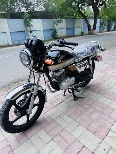 Cg 150 2026 like brand new Forsale just 135 km use need money