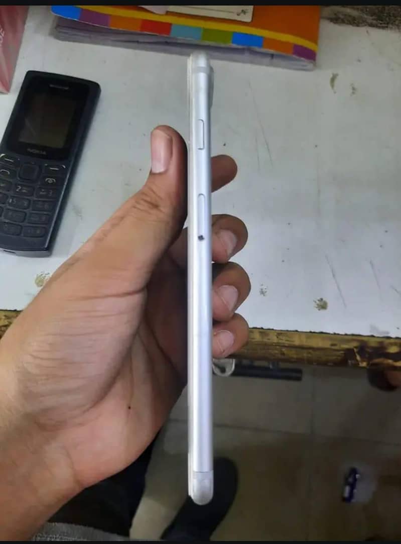 Apple iPhone 7 Plus 5