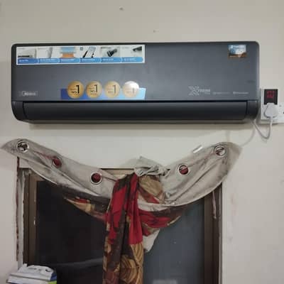 Urgent sale Midea Xtreme Plus 1.5 ton T3 Tropical Inverter Ac for sale