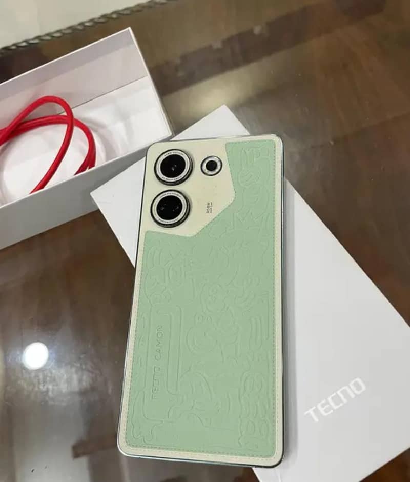 Tecno CAMON 20 Pro 1