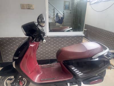 BRG vespa electric scooter