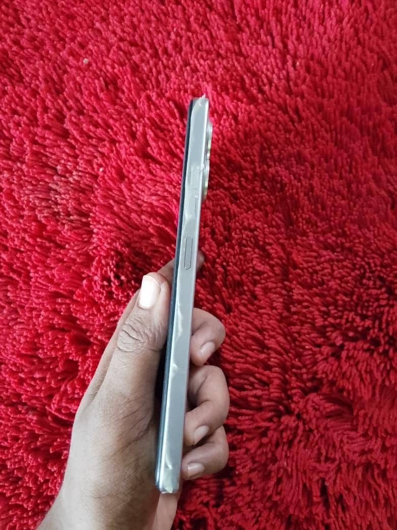 Tecno Spark Go2 3