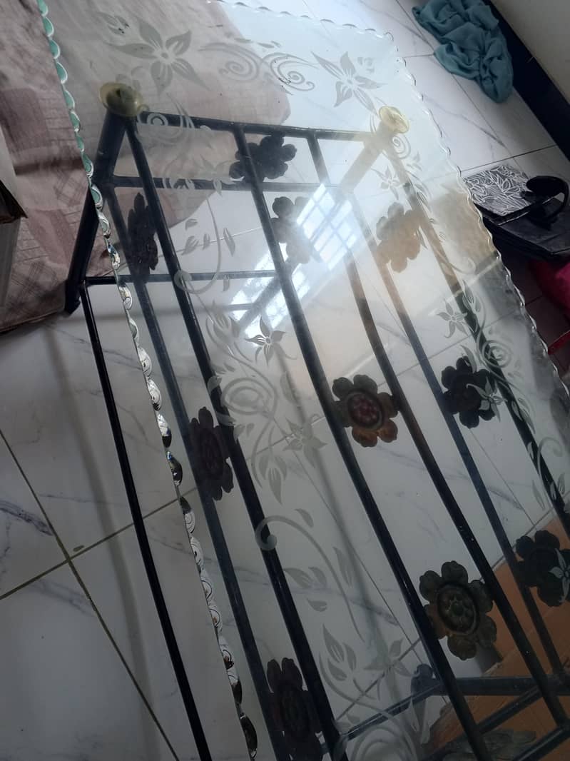 glass table 0
