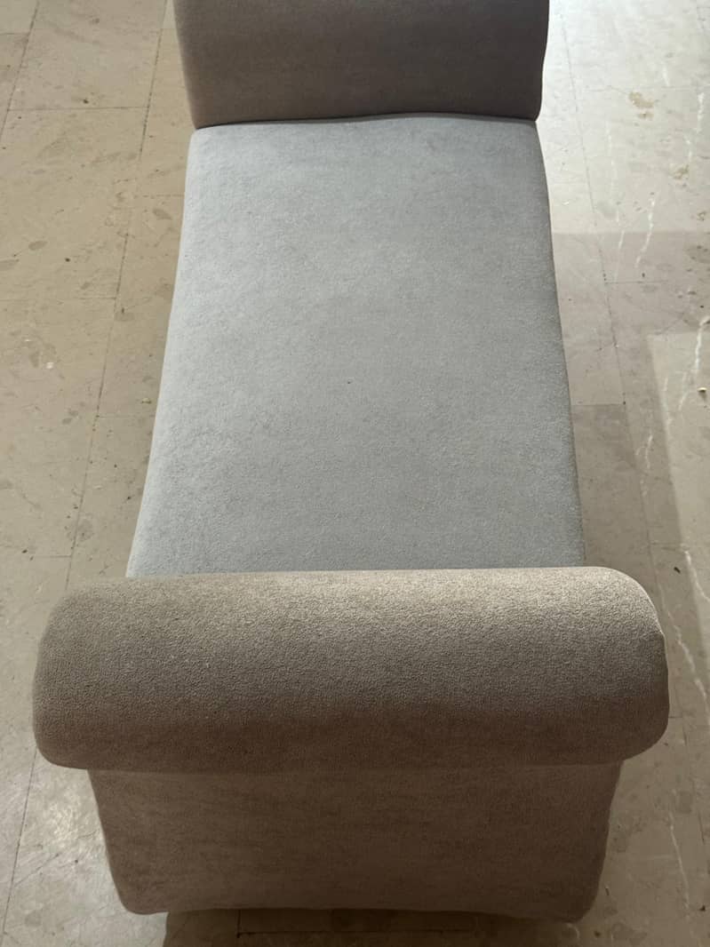 sofa sette new condition 2