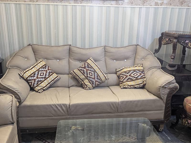 6 seater sofa urgent sell 1