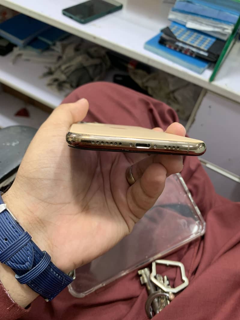 iPhone 3