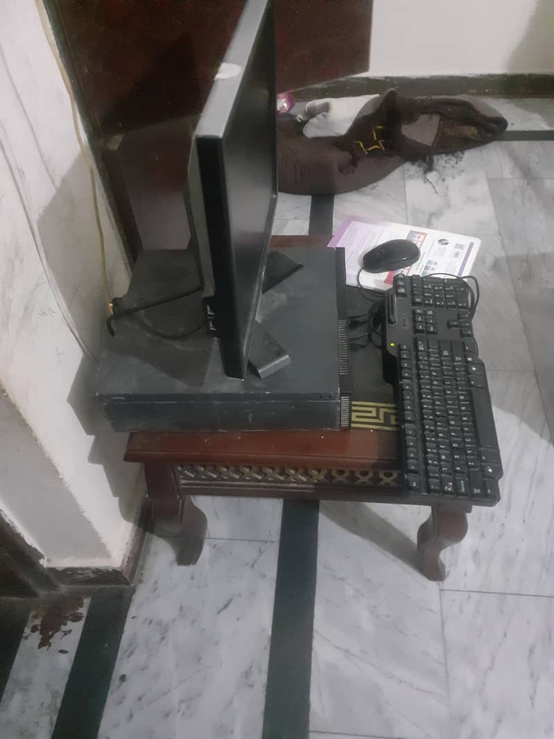 full computer. keybord. mouse. lcd with cable 1