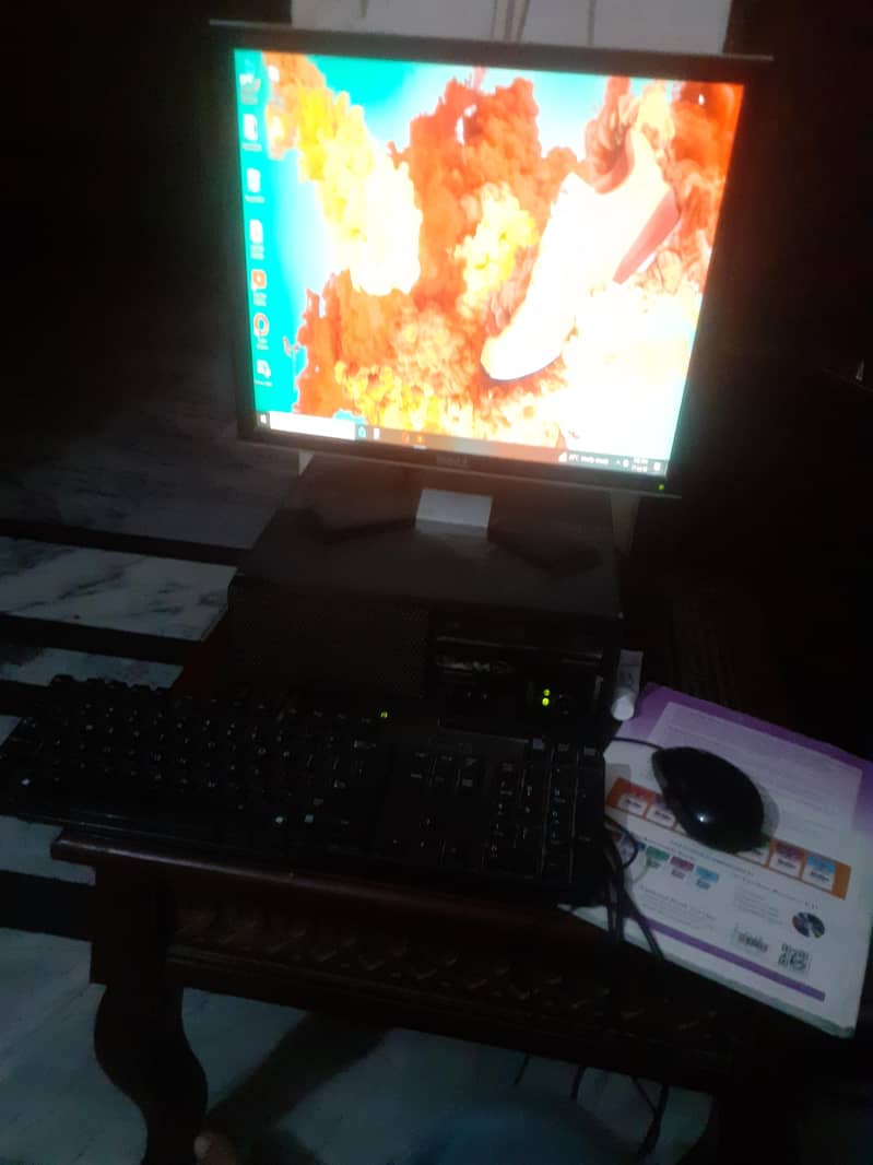 full computer. keybord. mouse. lcd with cable 2
