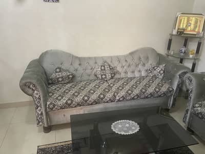 7 seater sofa set in Good Condition