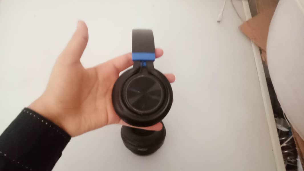 Bluetooth headphones 1