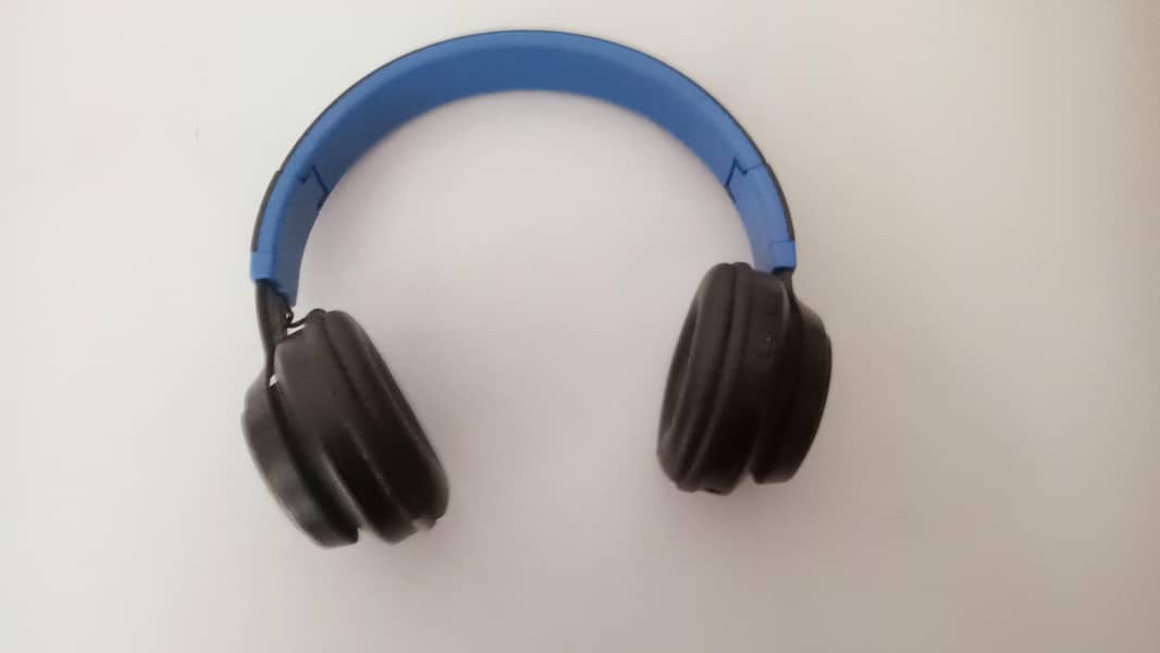 Bluetooth headphones 2