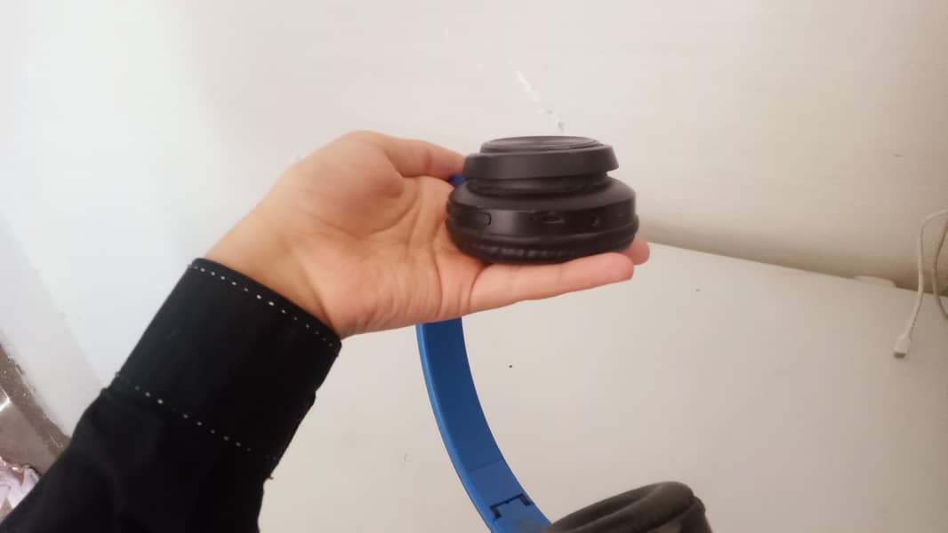 Bluetooth headphones 3
