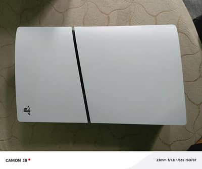 PS5 Digital Edition 825G -2 Months used-1 controlller-Like new -Box
