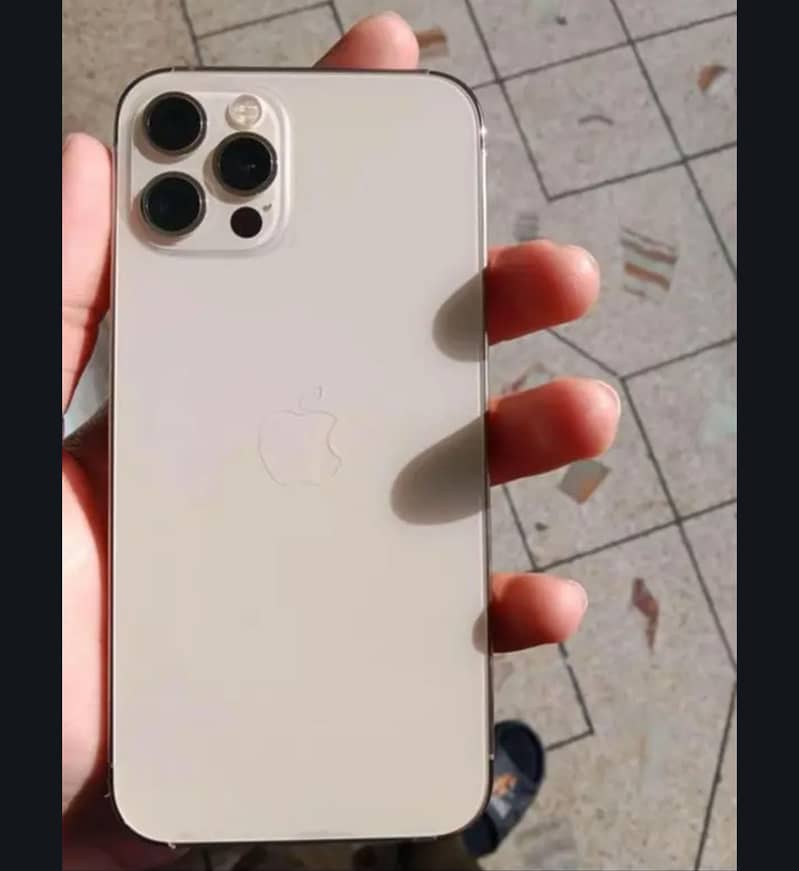 Apple iPhone 12 Pro 1