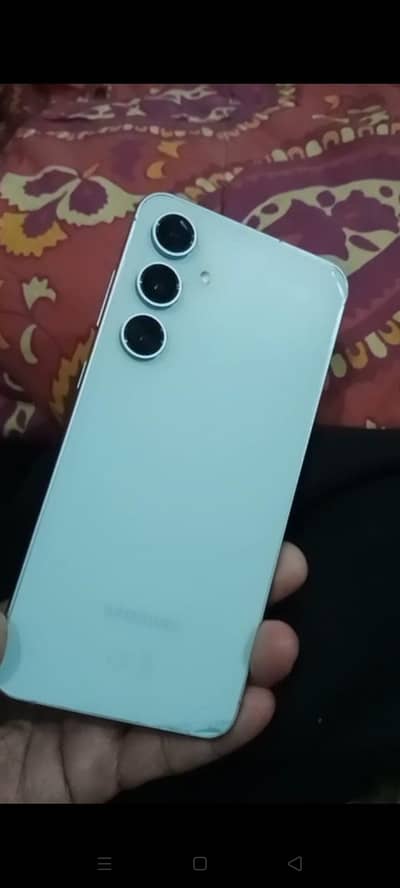 Samsung Mobile S24 fE