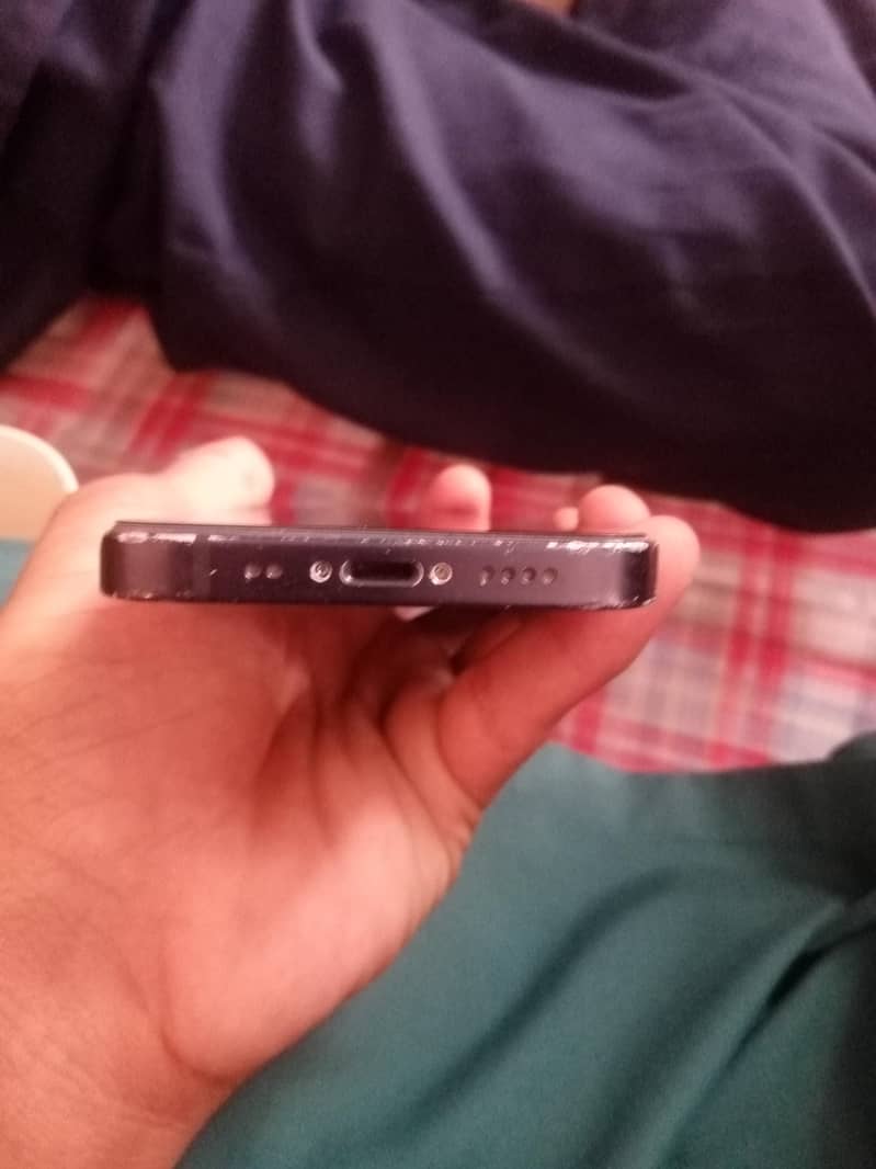 Apple iPhone 12 mini 1
