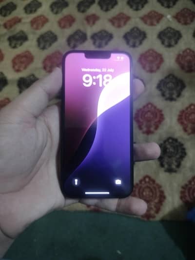 Apple iPhone 13