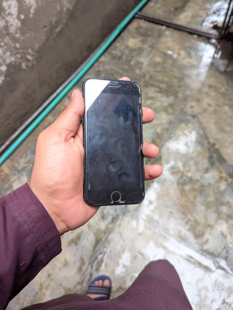 Apple iPhone SE 1