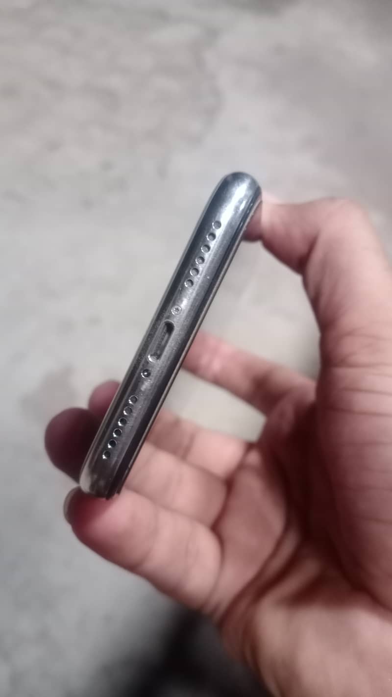 Apple iPhone X 2