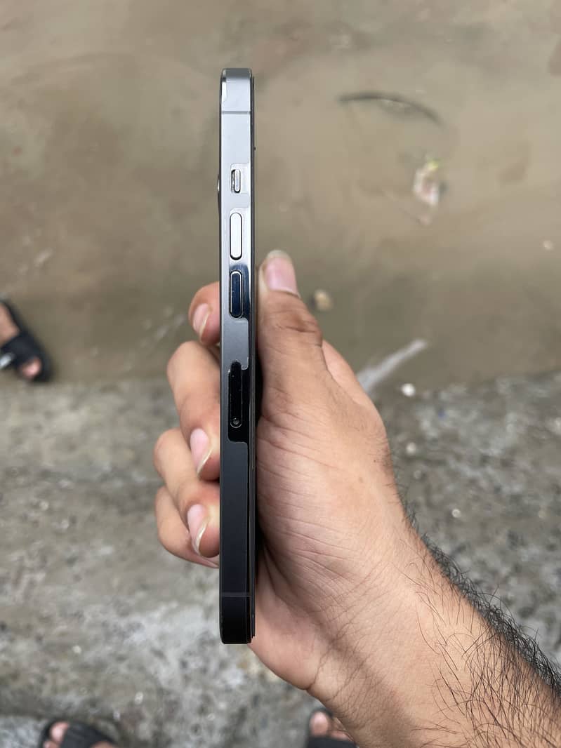Iphone 13pro 10/10condition 2