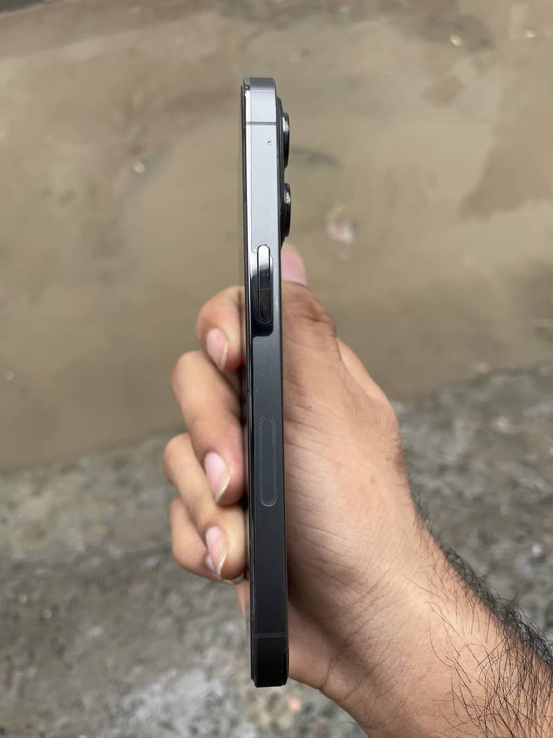 Iphone 13pro 10/10condition 5
