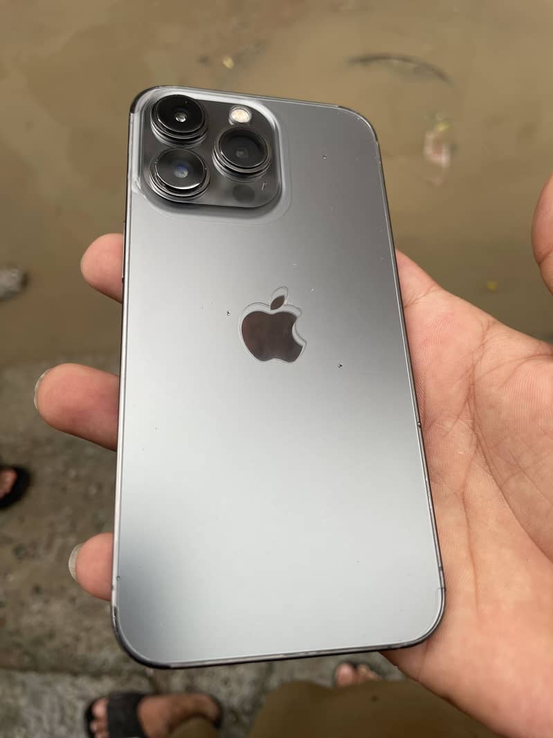 Iphone 13pro 10/10condition 7