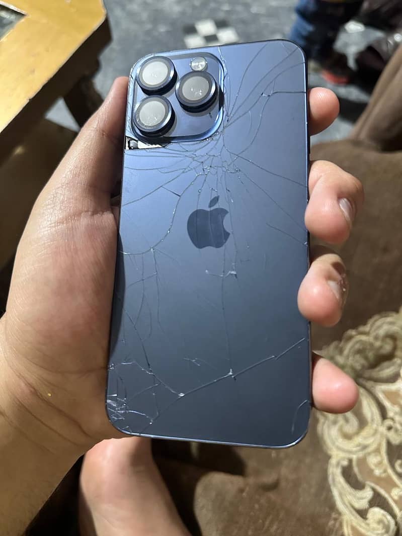 iPhone 15 pro max 2