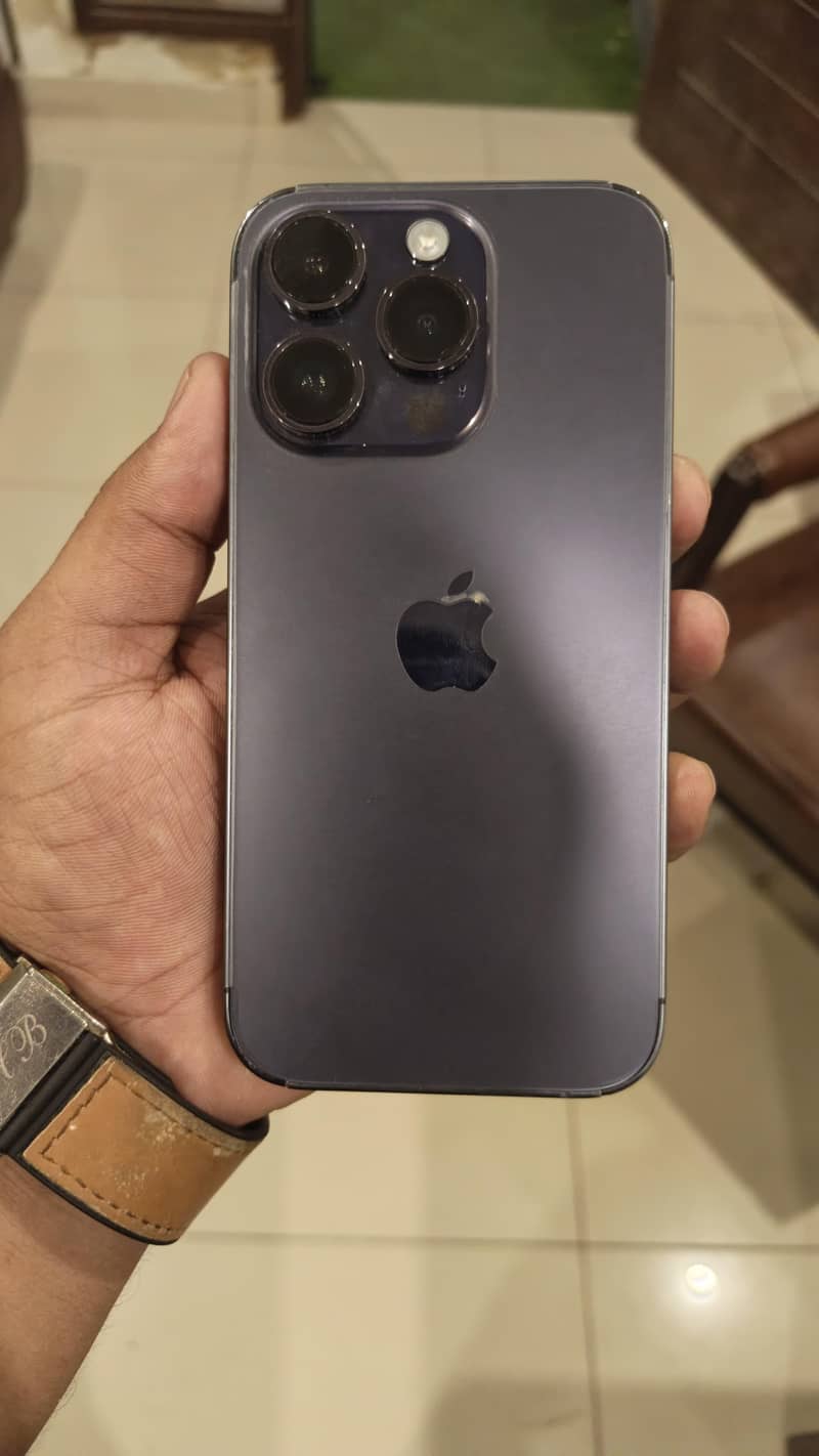 Apple iPhone 14 Pro 0