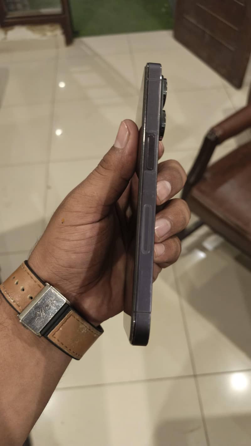 Apple iPhone 14 Pro 2