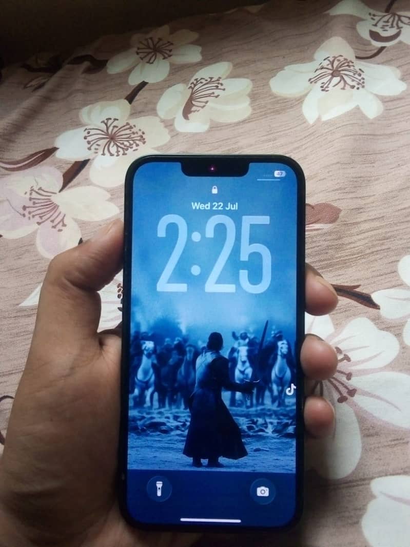 Apple iPhone 13 3