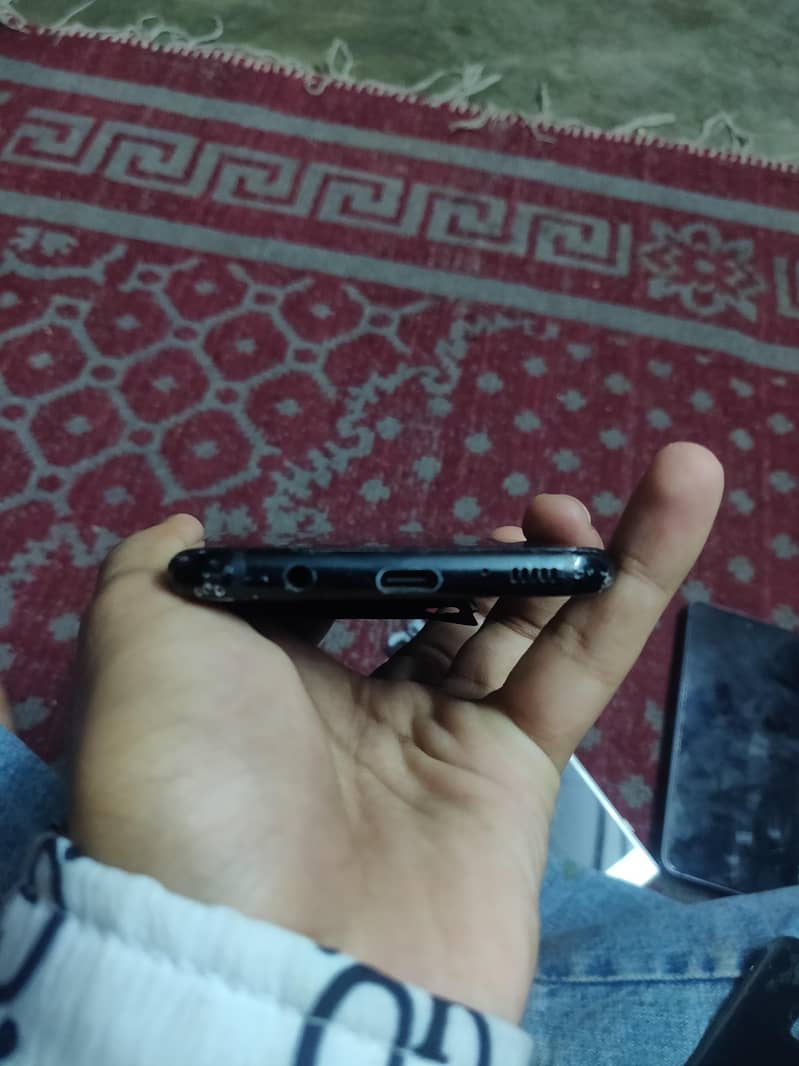 ues mobile 4