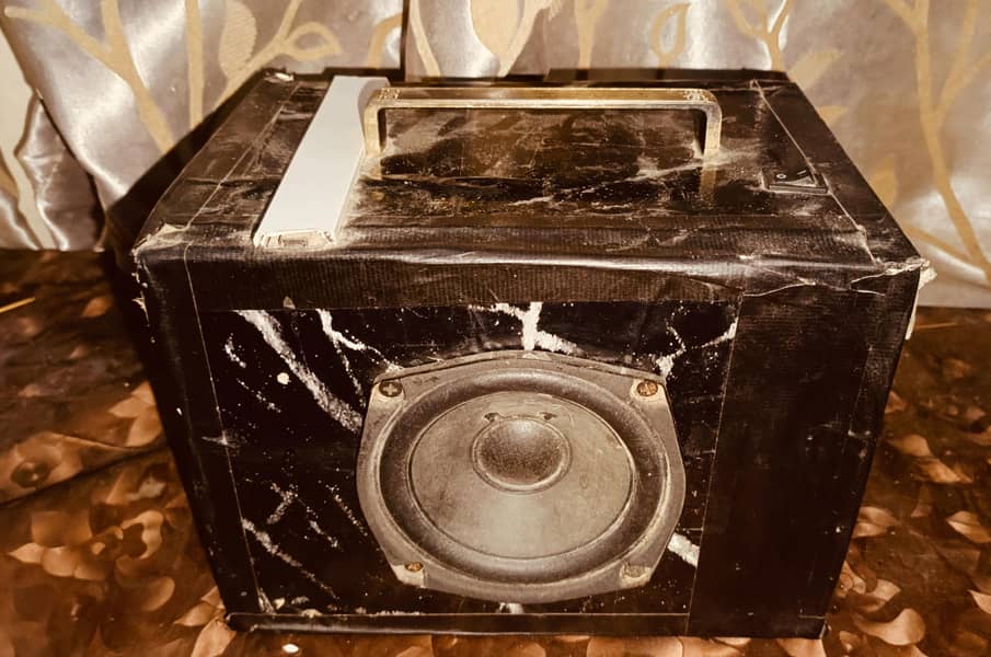 Bluetooth speaker 0