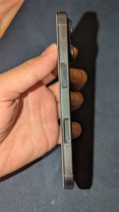 Apple iPhone 16 Pro