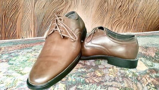 Classic Men's Brown Leather Derby Shoes – Excellent Condition