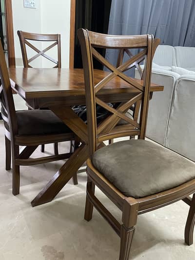 4-Seater Wooden Dining Table Set – Purchased 2 Months Ago | Like New