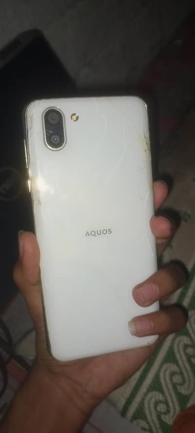 Sharp Aquos R2