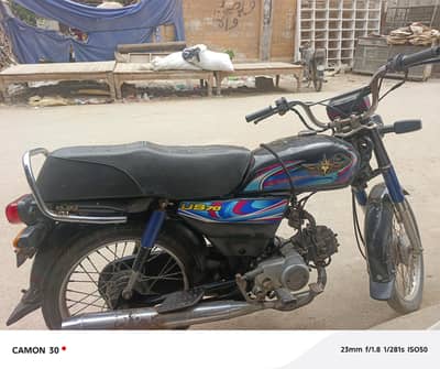 new bike hai all genin urgent sell krna hai bike mai koi kam nhi hai