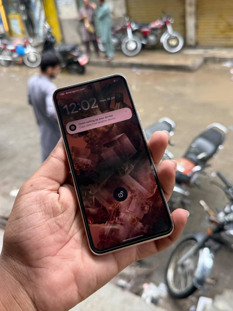 Google Pixel 8 1