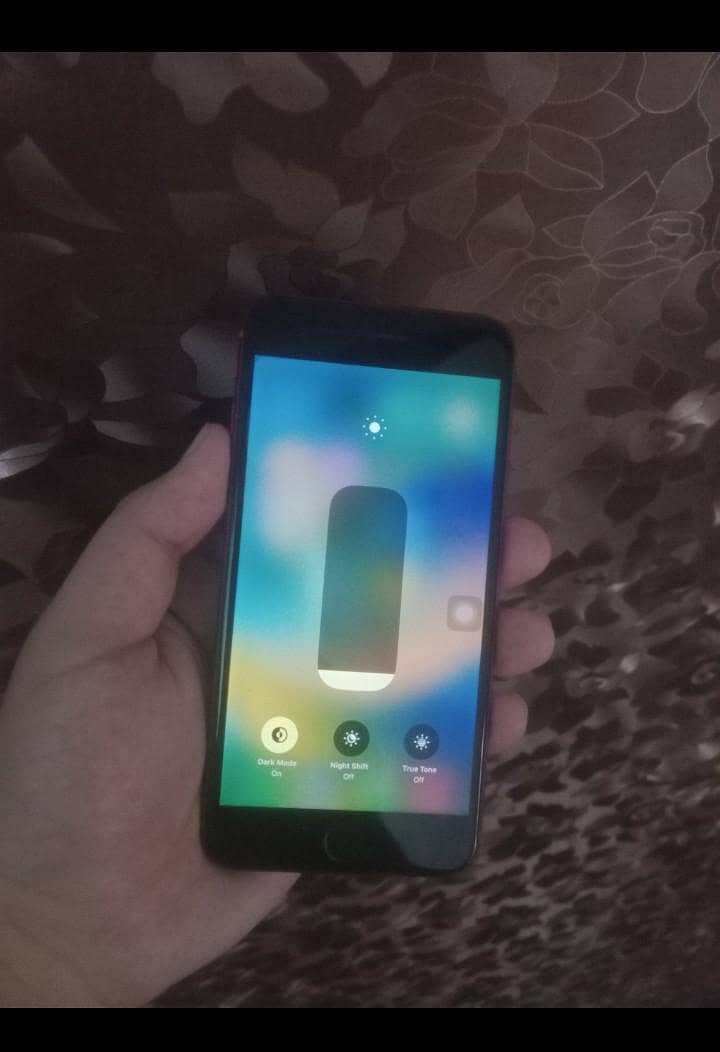 Apple iPhone 8 Plus 3
