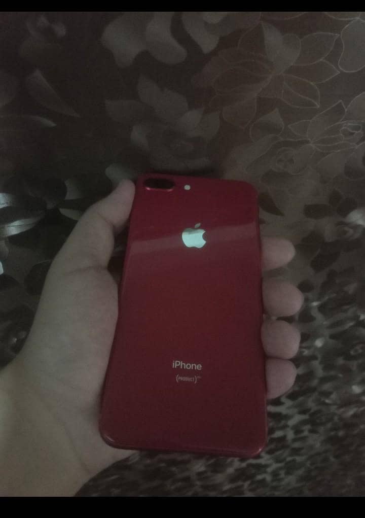 Apple iPhone 8 Plus 4