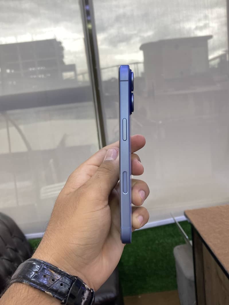 Apple iPhone 17 2