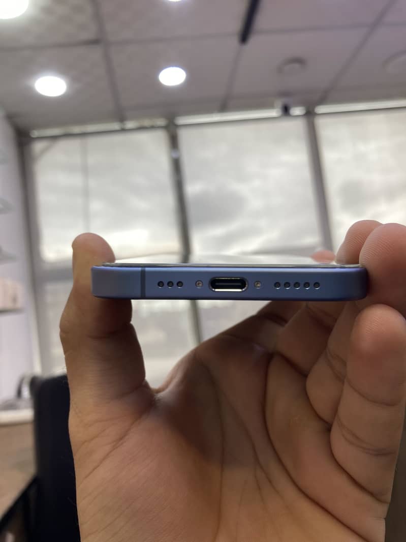 Apple iPhone 17 3