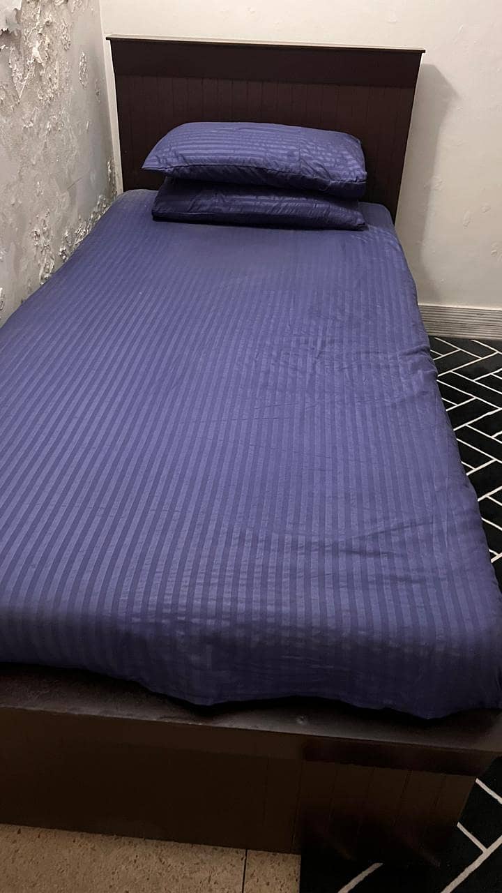 Double bed and single bed 3