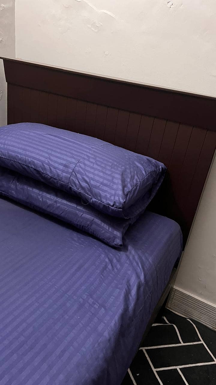 Double bed and single bed 6