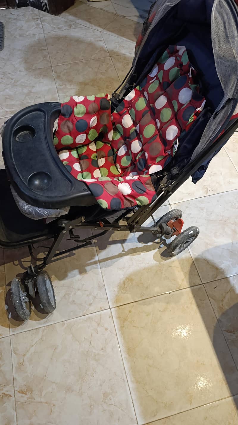 Pram (Slightly Used) 6