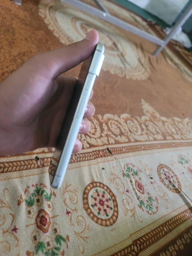 Google Pixel 8 1