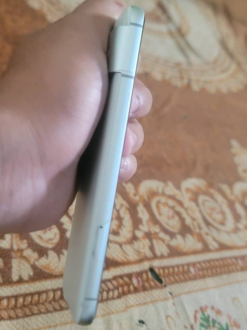 Google Pixel 8 3