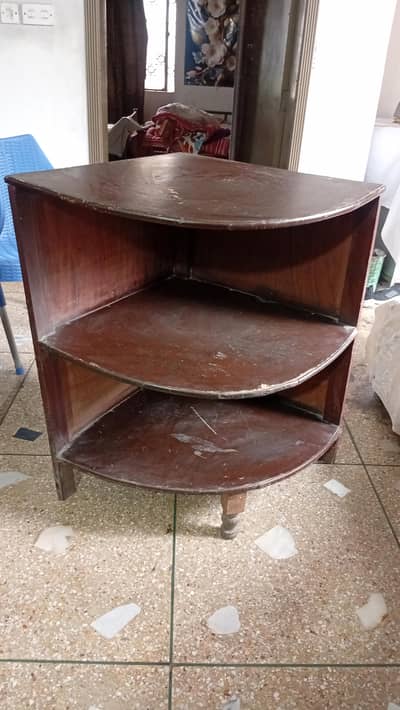 corner table for kithen / bedroom